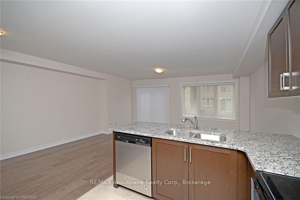 Photo 13 of 30 Skinner Drive, Guelph, Grange Road — HOMEH