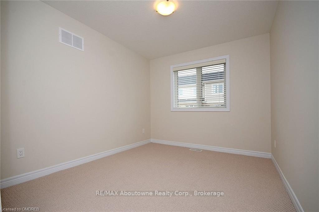 Photo 16 of 30 Skinner Drive, Guelph, Grange Road — HOMEH