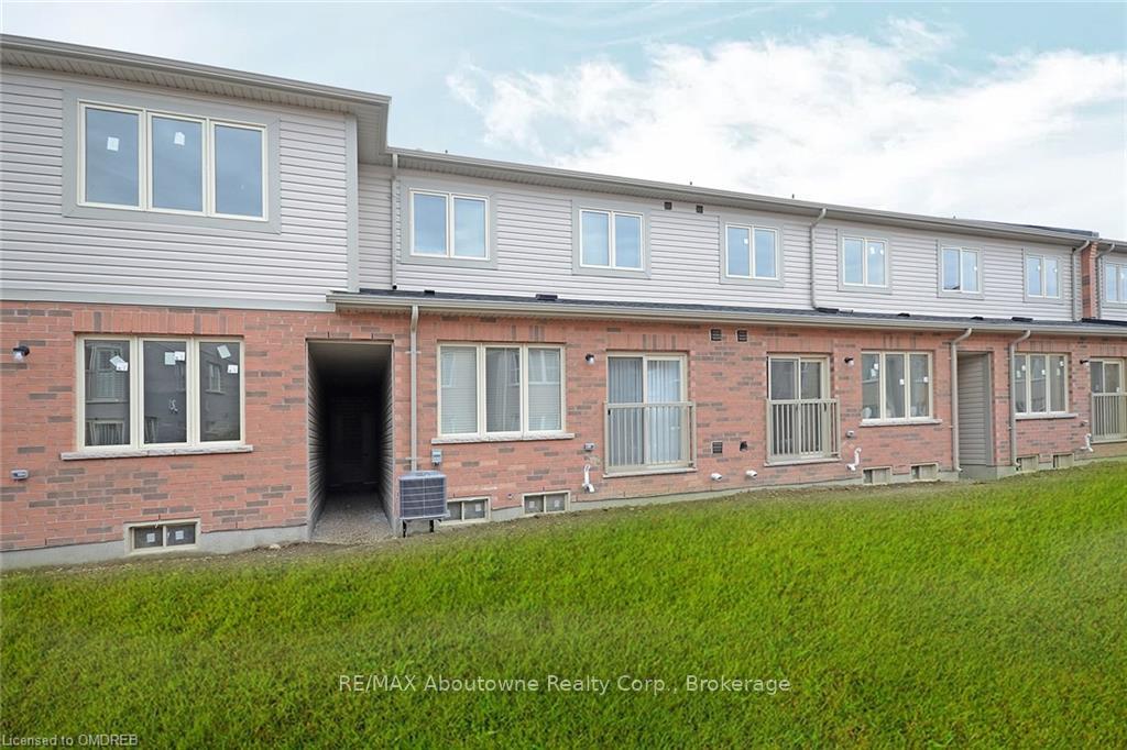 Photo 49 of 30 Skinner Drive, Guelph, Grange Road — HOMEH
