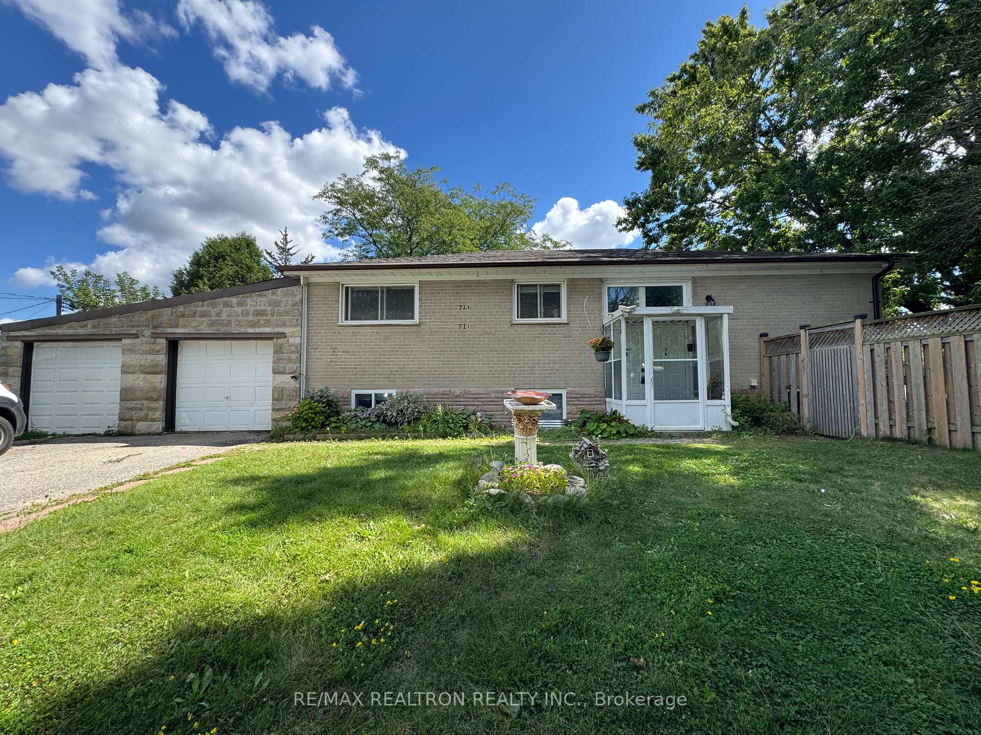 Photo 1 of Unit Bsmt, 71 Jasper Drive, Aurora, Aurora Heights — HOMEH
