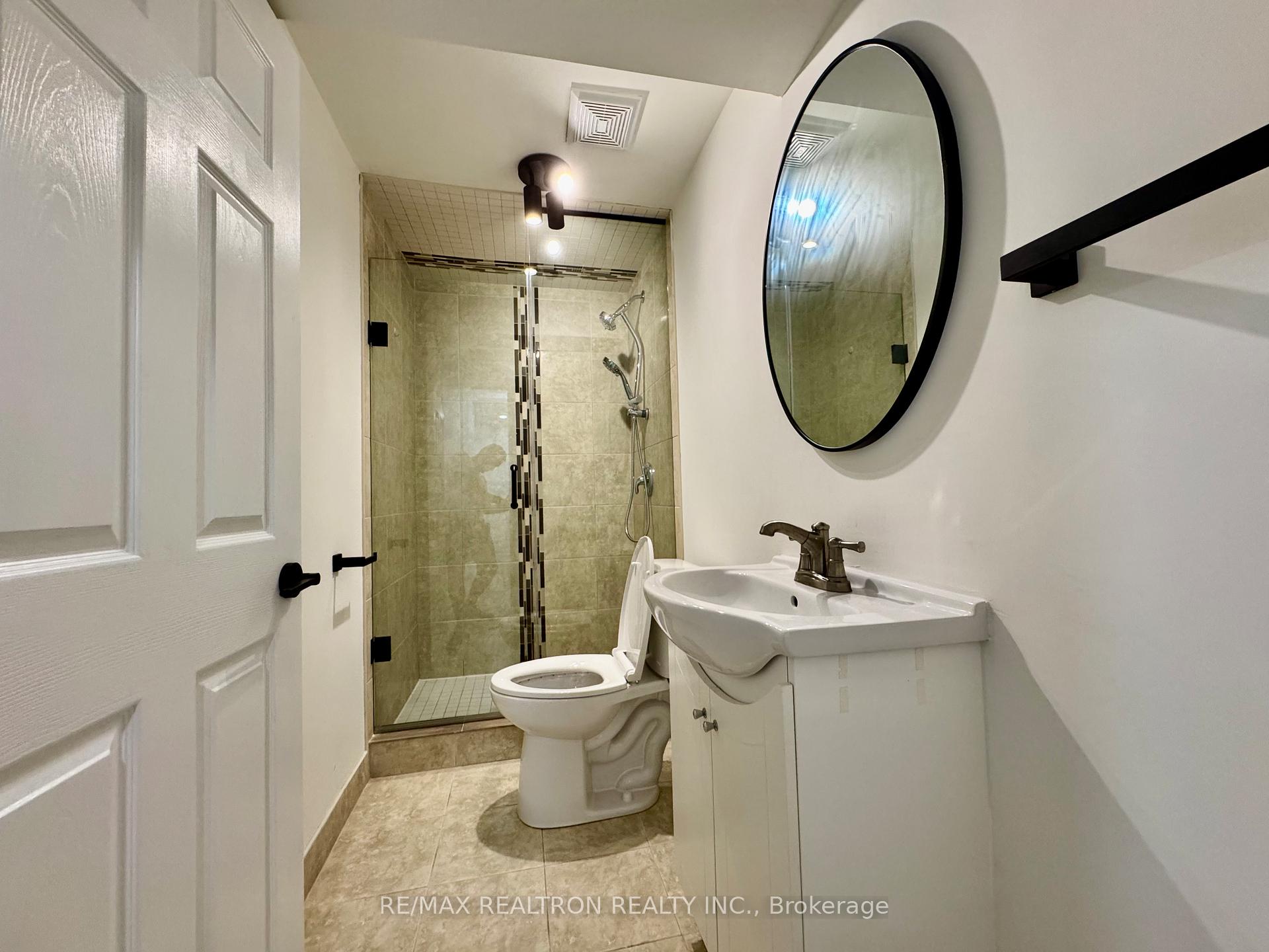 Photo 9 of Unit Bsmt, 71 Jasper Drive, Aurora, Aurora Heights — HOMEH
