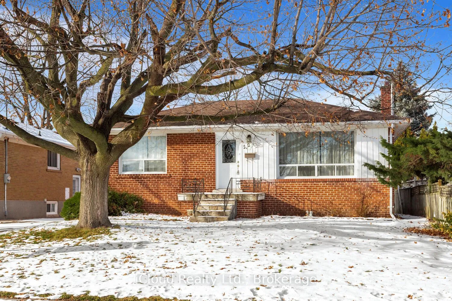 Photo 2 of 22 Mcculla Avenue, Brampton, Brampton North — HOMEH