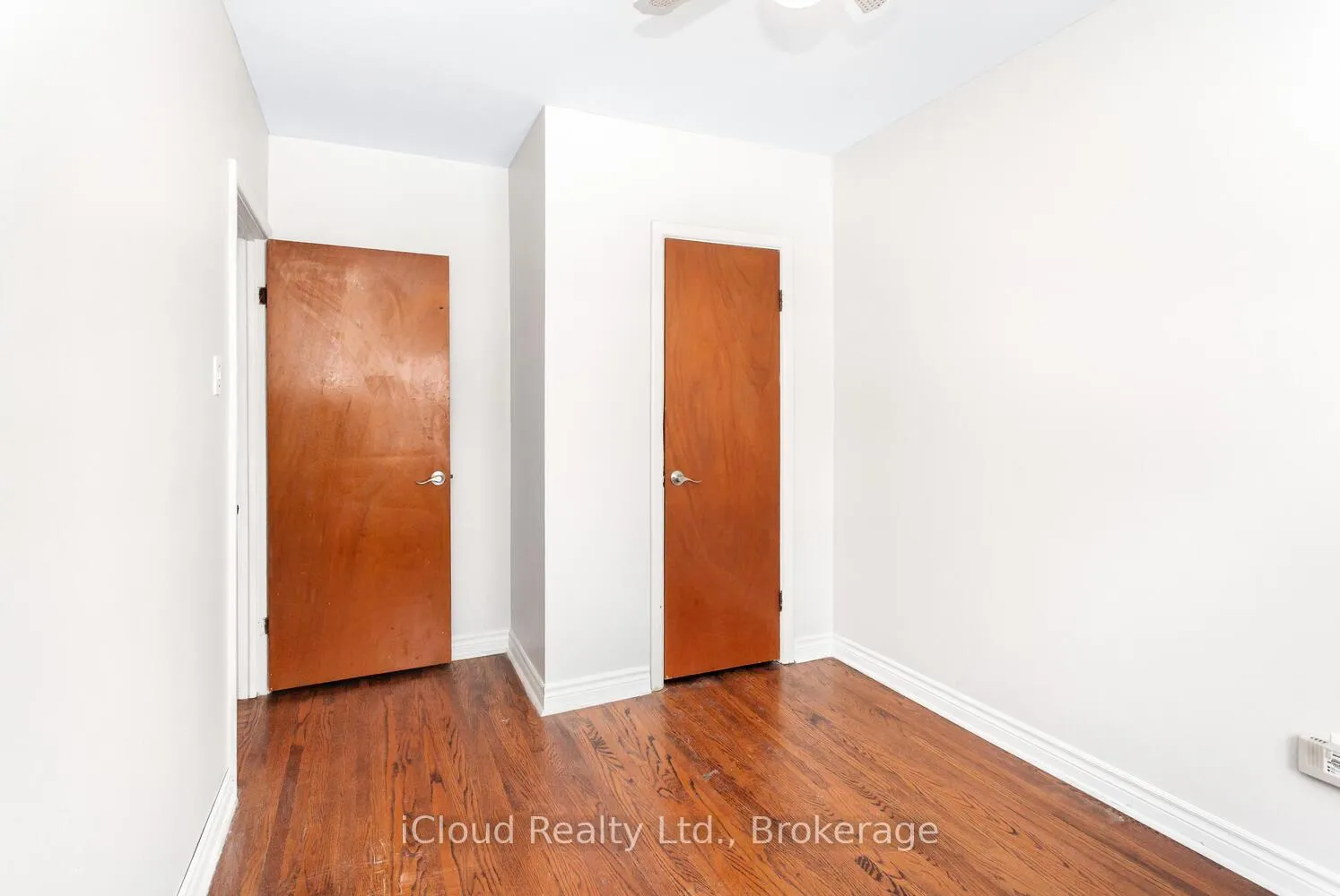 Photo 13 of 22 Mcculla Avenue, Brampton, Brampton North — HOMEH