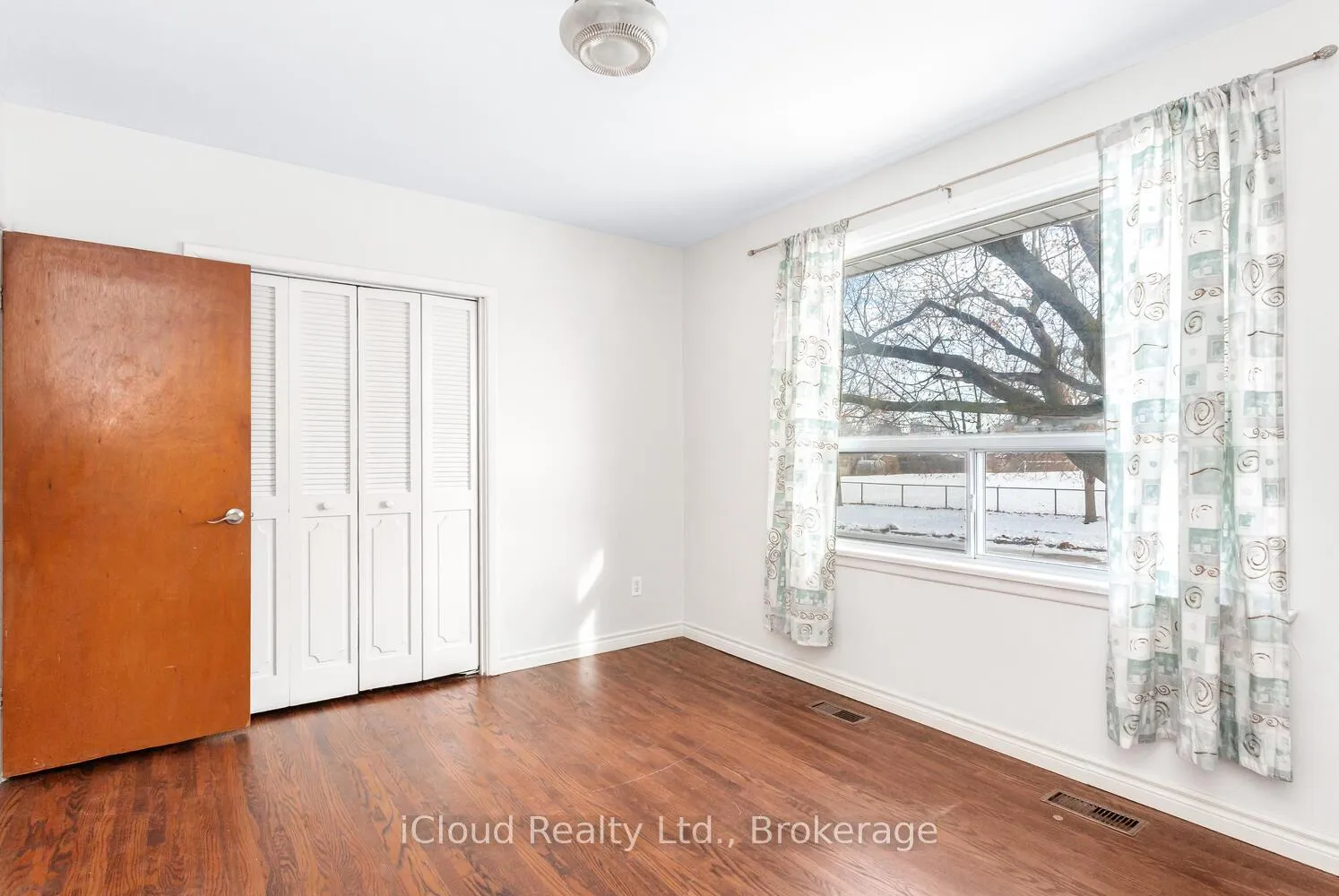 Photo 15 of 22 Mcculla Avenue, Brampton, Brampton North — HOMEH