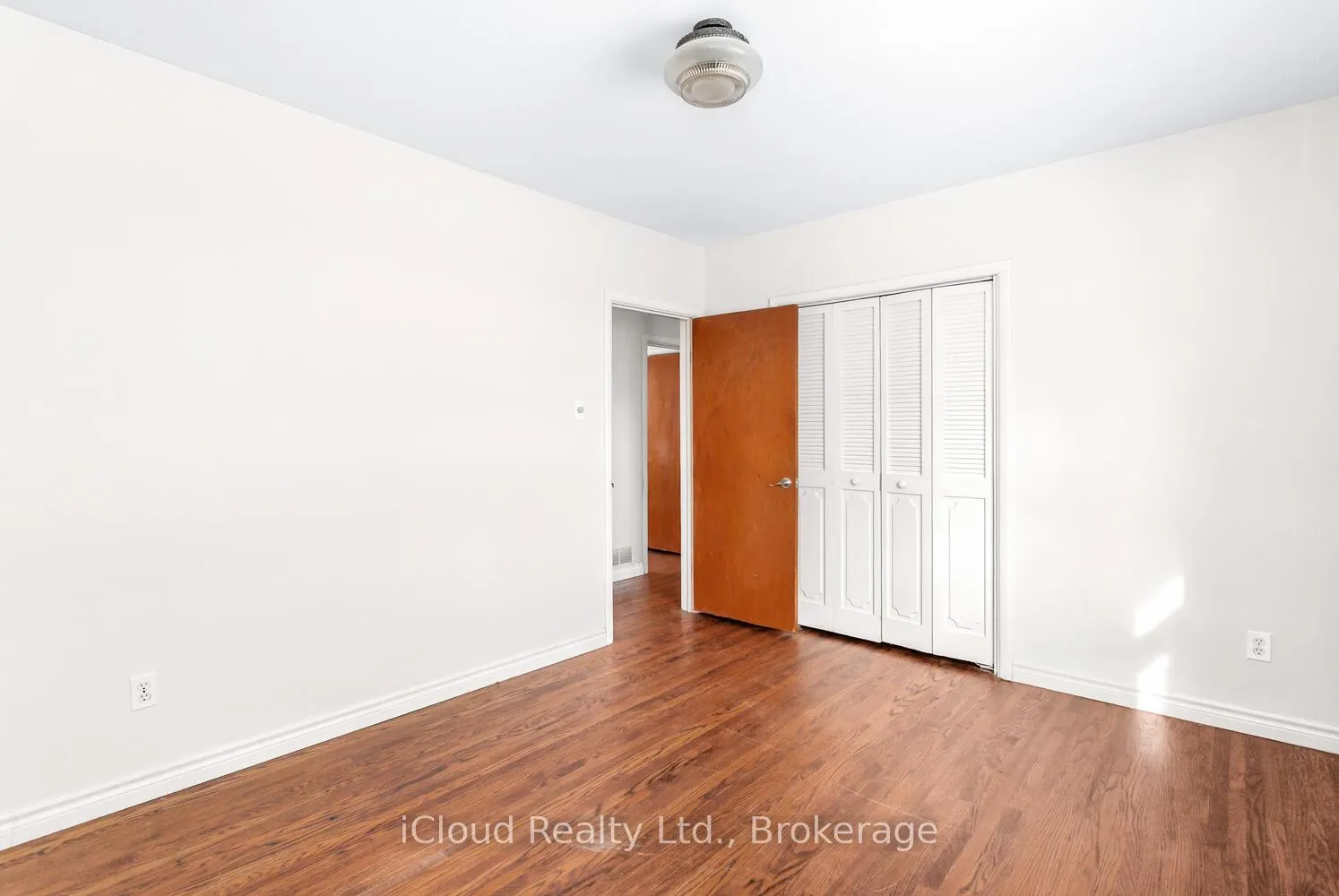 Photo 16 of 22 Mcculla Avenue, Brampton, Brampton North — HOMEH