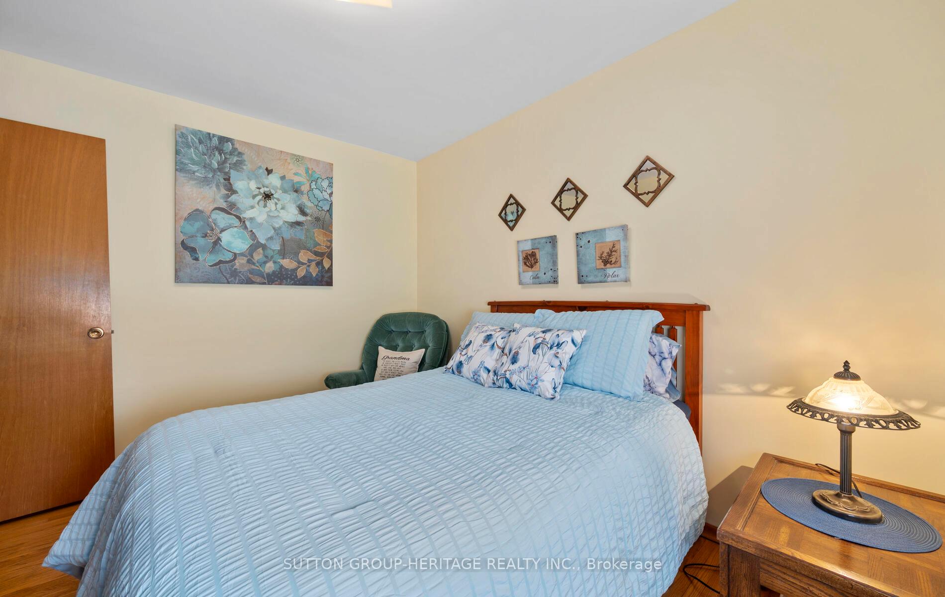 Photo 37 of 209 Hillview Drive, Peterborough, Northcrest Ward 5 — HOMEH