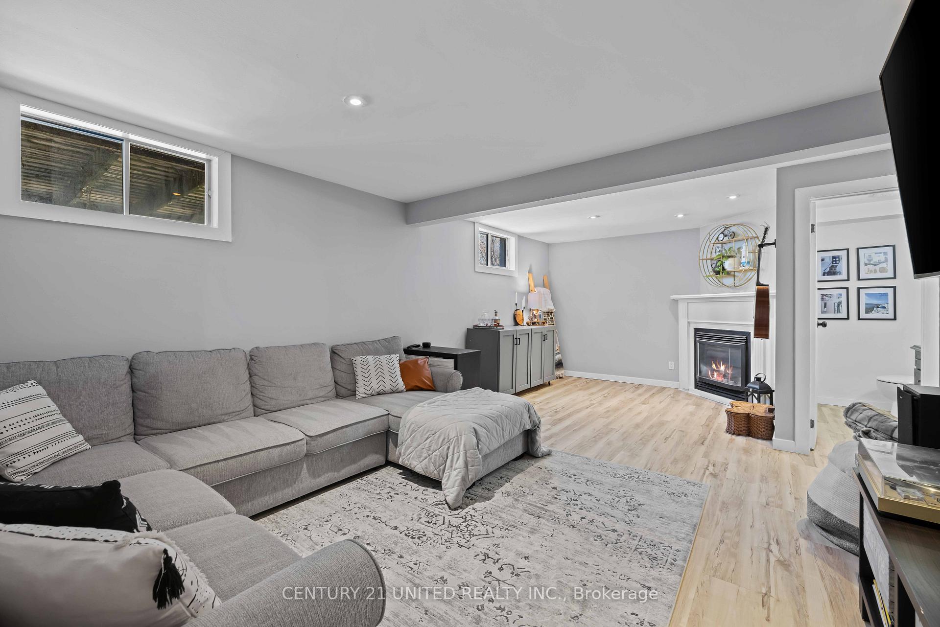 Photo 12 of 936 Dainard Drive, Peterborough, Monaghan Ward 2 — HOMEH