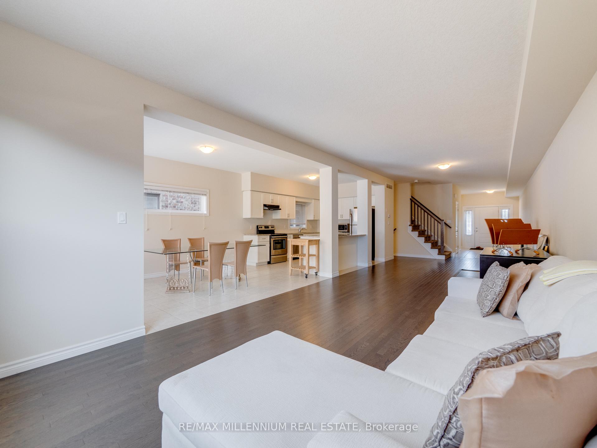 Photo 11 of Unit #3, 11 Burcombe Cross UPPER, Guelph, Pineridge/Westminster Woods — HOMEH