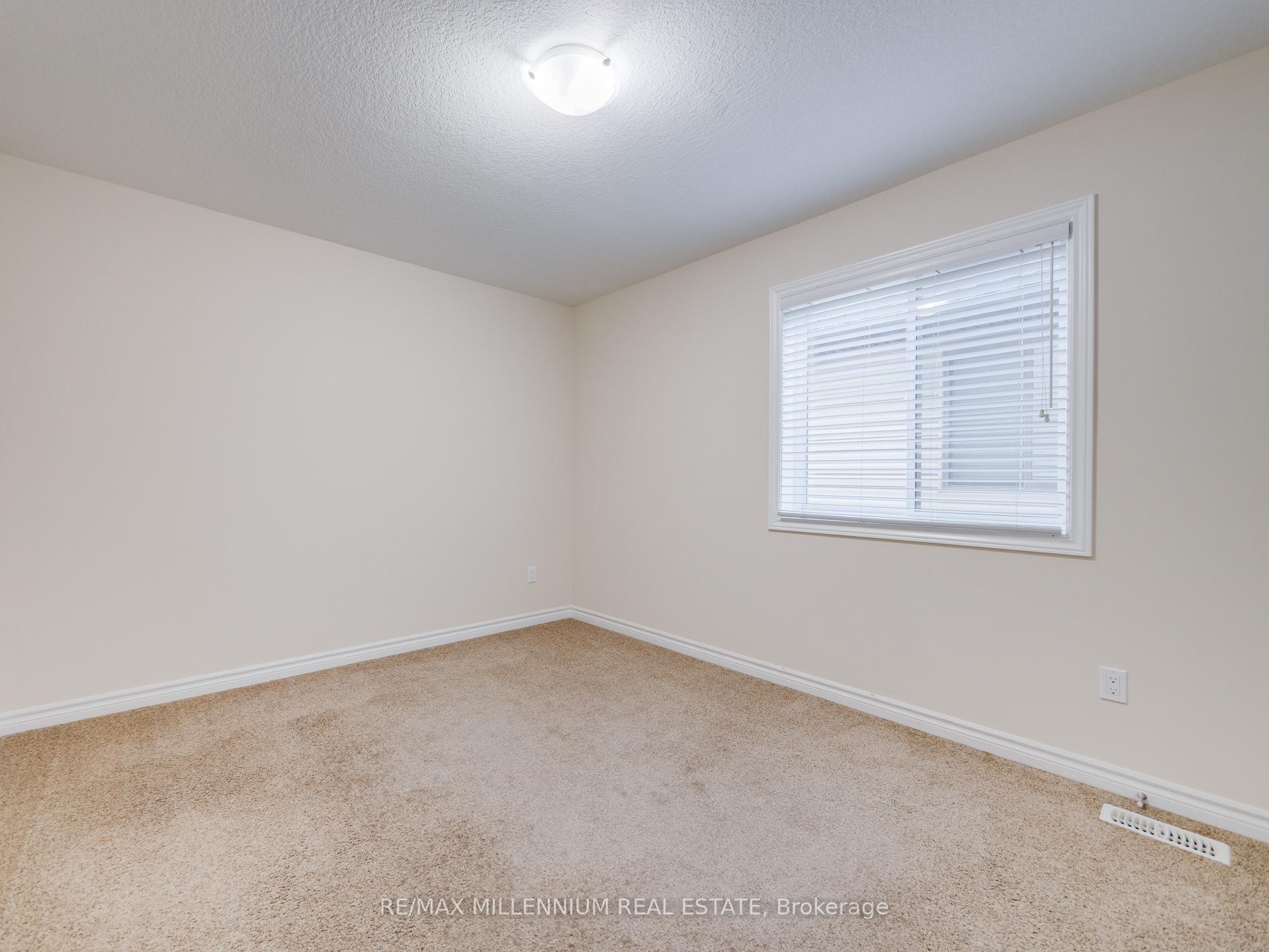 Photo 19 of Unit #3, 11 Burcombe Cross UPPER, Guelph, Pineridge/Westminster Woods — HOMEH