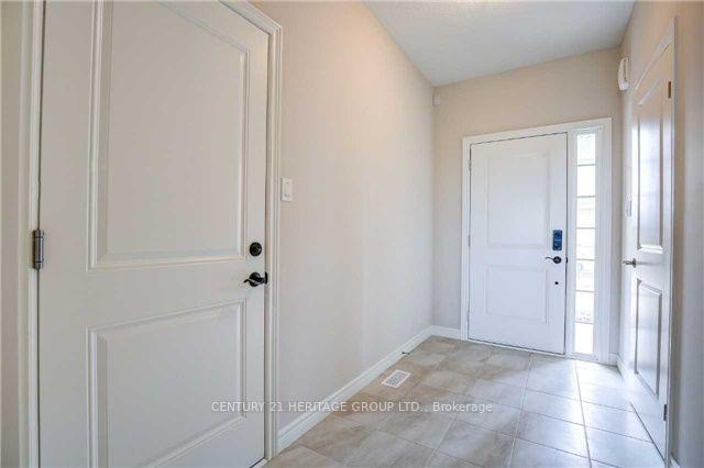 Photo 3 of 96 Dunrobin Lane, Grimsby, Grimsby Beach — HOMEH