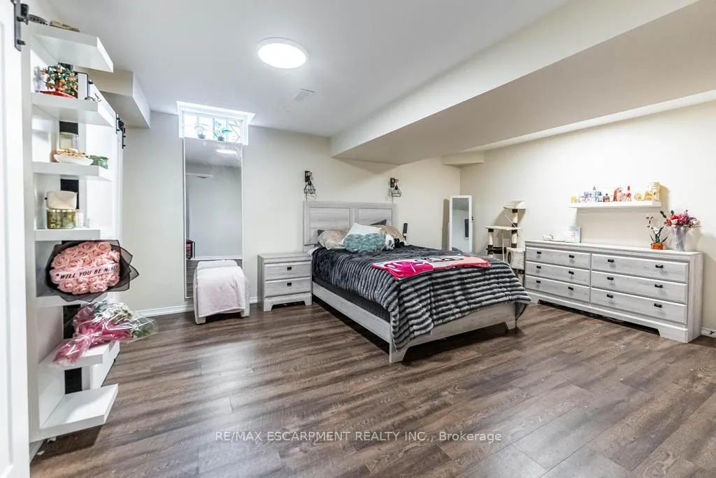 Photo 15 of 11 Glenhollow Drive, Hamilton, Stoney Creek Mountain — HOMEH