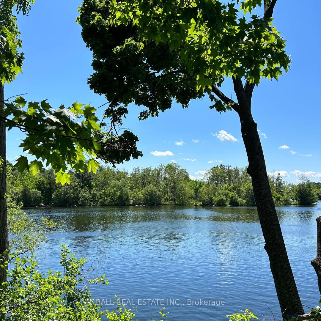 Photo 1 of 718 Elcombe Crescent, Peterborough, Town Ward 3 — HOMEH