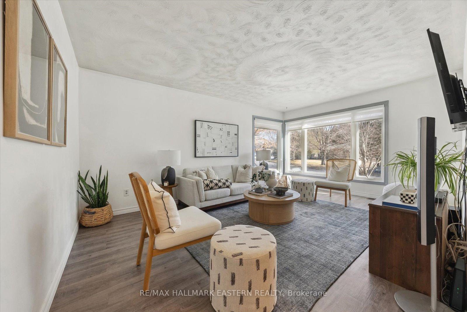 Photo 7 of 1221 Olympus Avenue, Peterborough, Northcrest Ward 5 — HOMEH