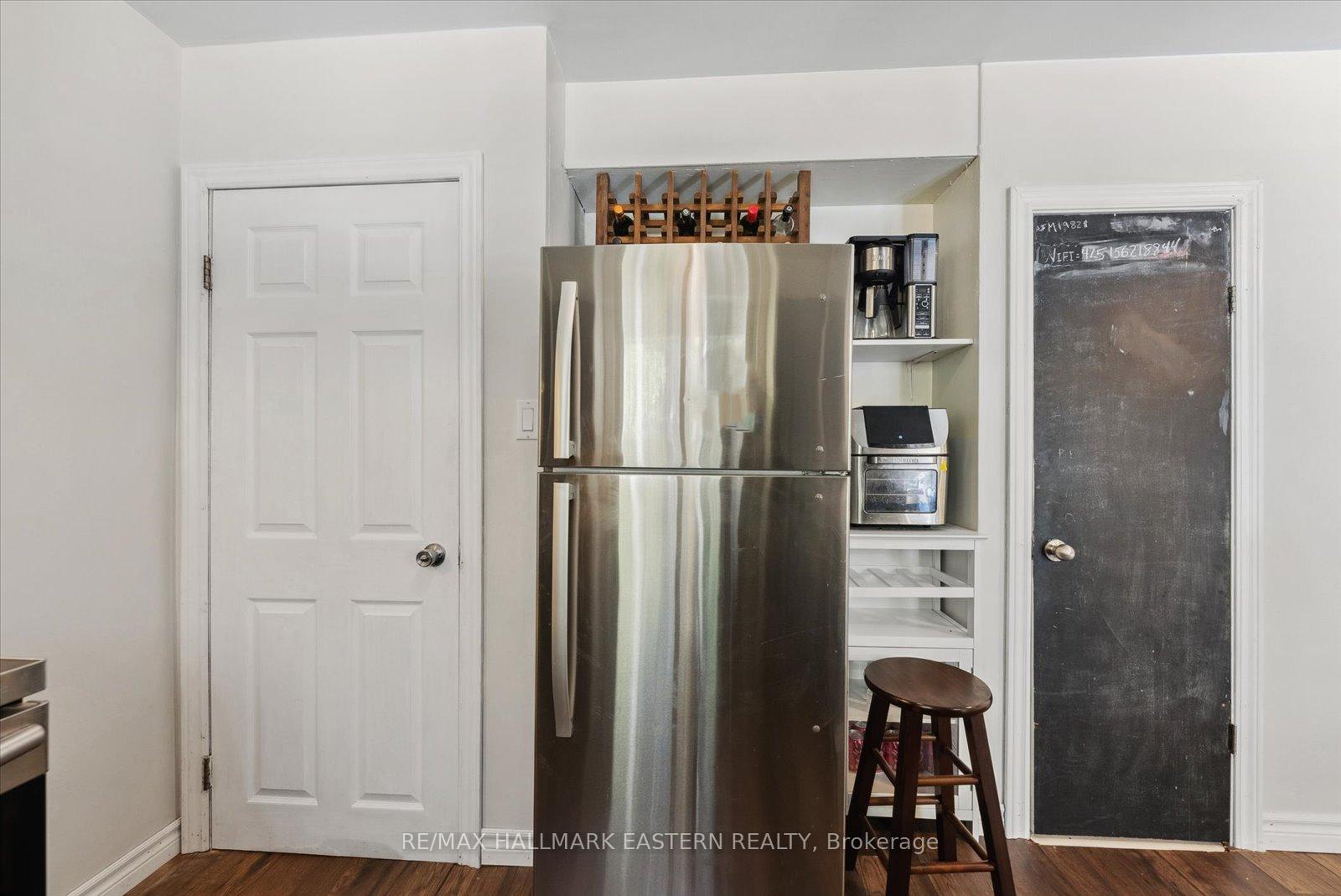Photo 17 of 1221 Olympus Avenue, Peterborough, Northcrest Ward 5 — HOMEH