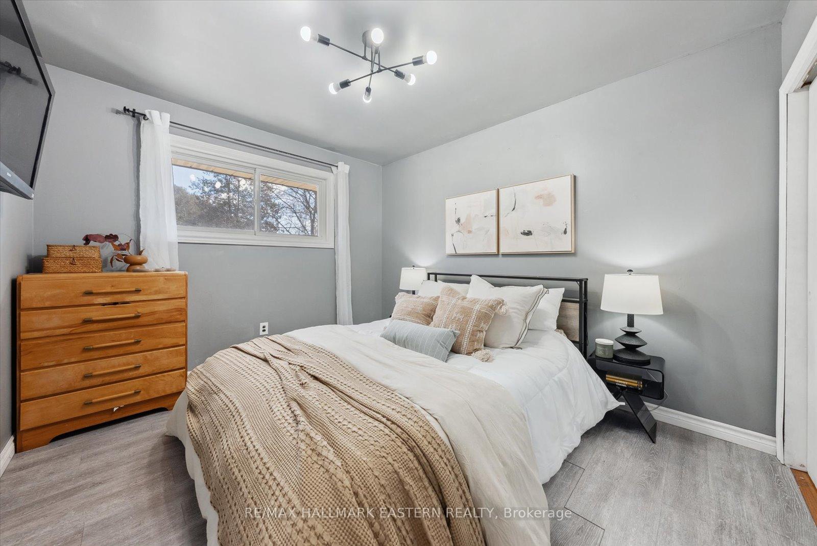 Photo 22 of 1221 Olympus Avenue, Peterborough, Northcrest Ward 5 — HOMEH