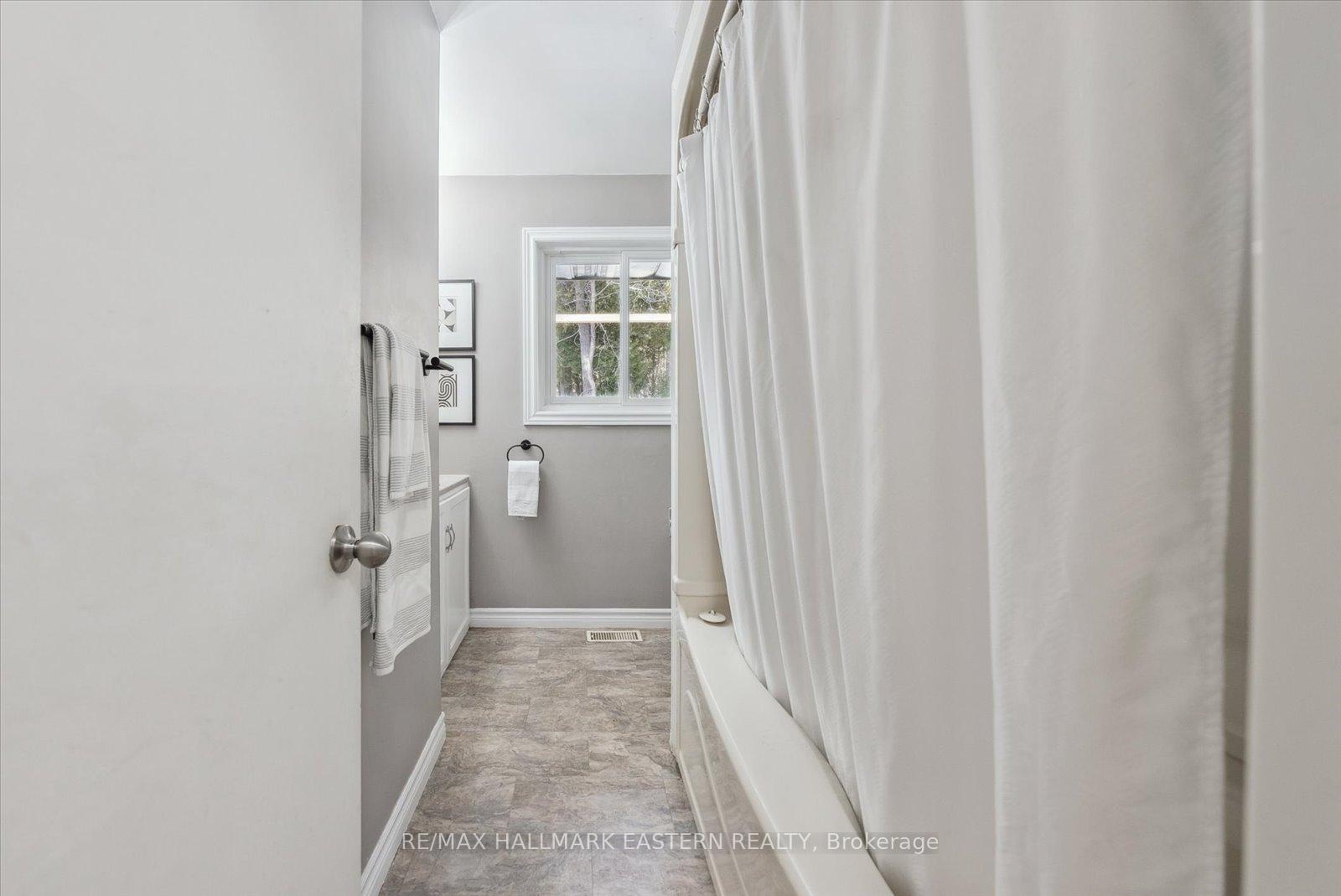 Photo 26 of 1221 Olympus Avenue, Peterborough, Northcrest Ward 5 — HOMEH