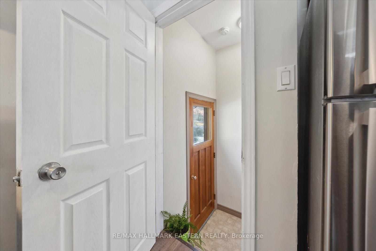 Photo 28 of 1221 Olympus Avenue, Peterborough, Northcrest Ward 5 — HOMEH
