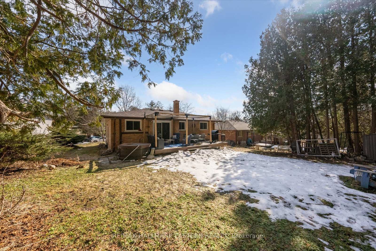 Photo 35 of 1221 Olympus Avenue, Peterborough, Northcrest Ward 5 — HOMEH