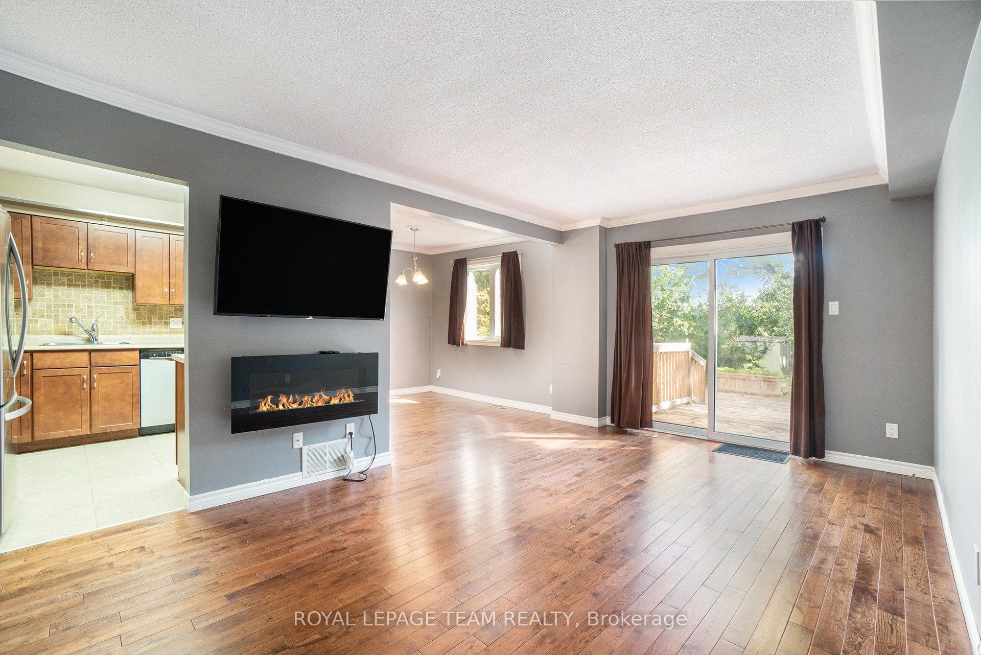 Photo 2 of 93 Burgess Street, Carleton Place — HOMEH