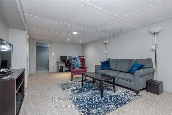 Photo 19 of 18 Bothwell Crescent, Barrie, Wellington — HOMEH