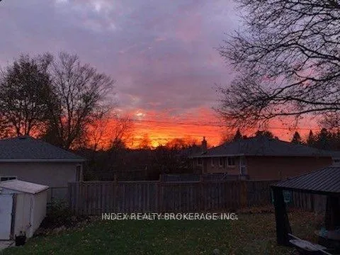 Photo 23 of 18 Bothwell Crescent, Barrie, Wellington — HOMEH