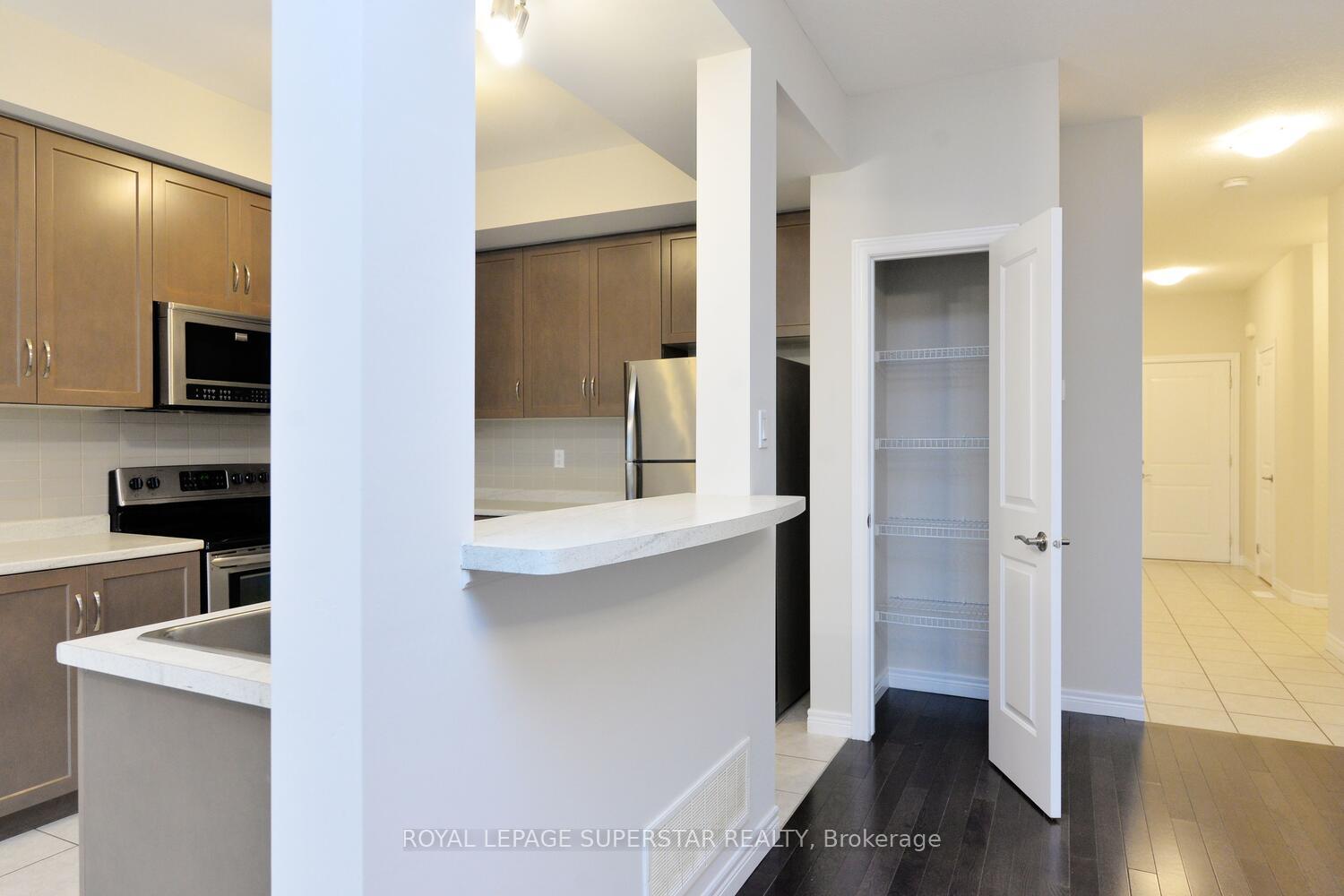 Photo 12 of Unit 10, 7 Lakelawn Road, Grimsby, Grimsby Beach — HOMEH