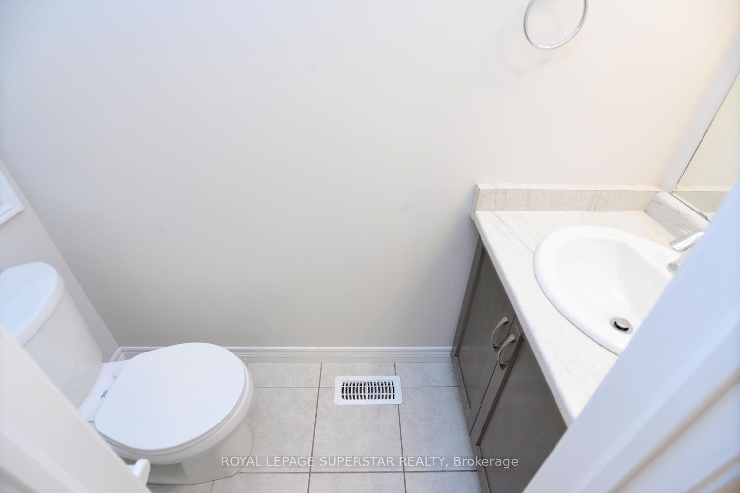 Photo 14 of Unit 10, 7 Lakelawn Road, Grimsby, Grimsby Beach — HOMEH