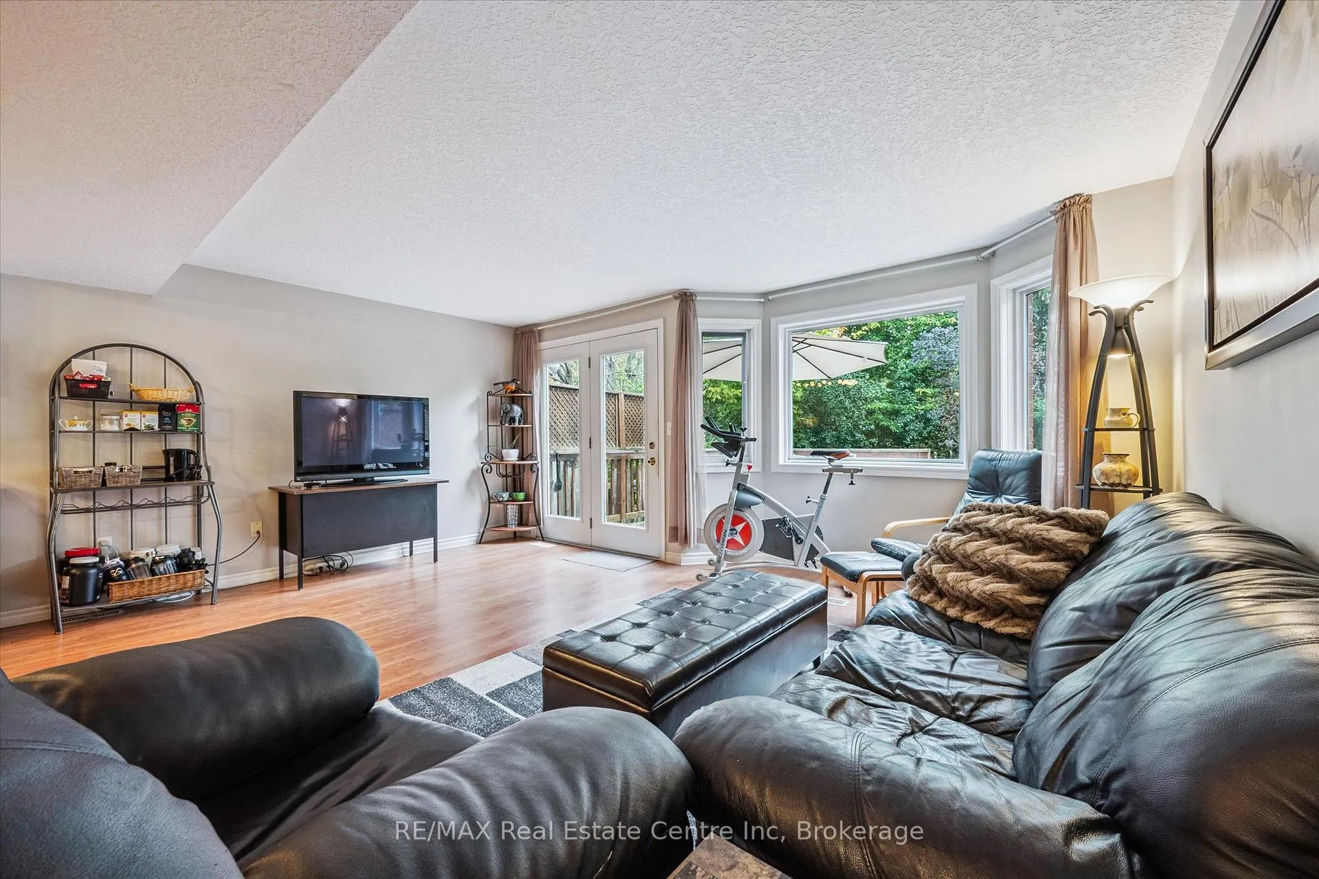Photo 8 of 125 Rodgers Road, Guelph, Kortright West — HOMEH