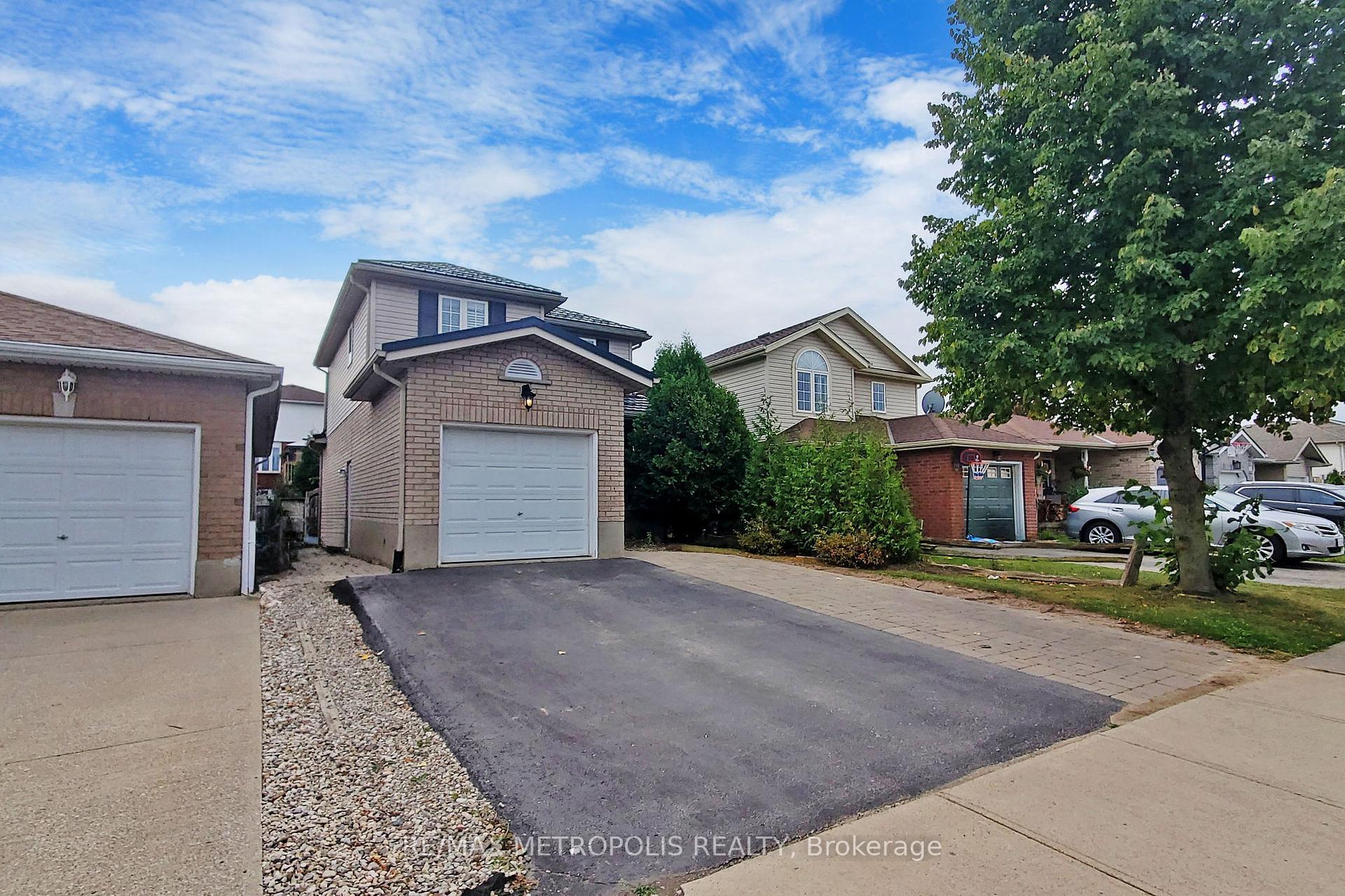 Photo 1 of Unit Upper, 109 Doyle Drive, Guelph, Clairfields/Hanlon Business Park — HOMEH