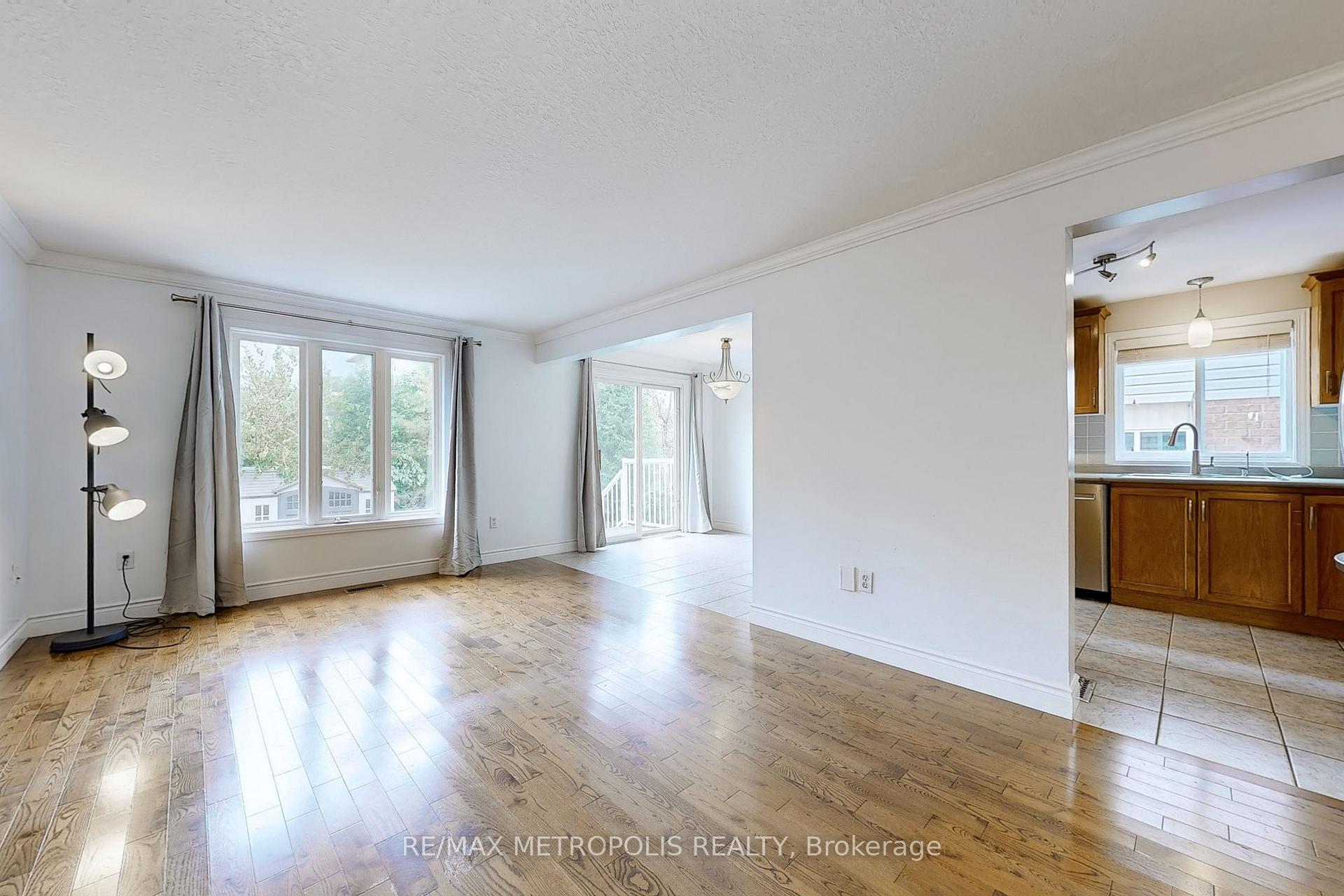 Photo 3 of Unit Upper, 109 Doyle Drive, Guelph, Clairfields/Hanlon Business Park — HOMEH