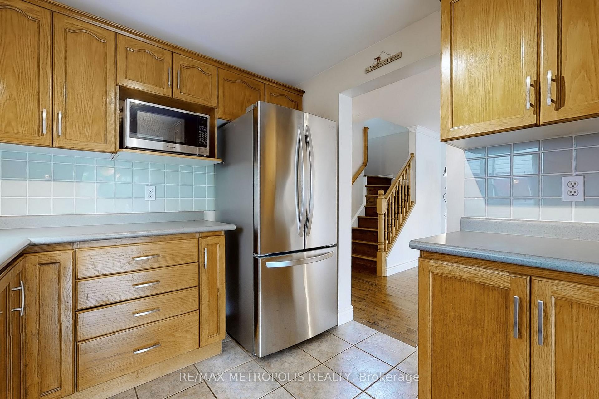 Photo 8 of Unit Upper, 109 Doyle Drive, Guelph, Clairfields/Hanlon Business Park — HOMEH