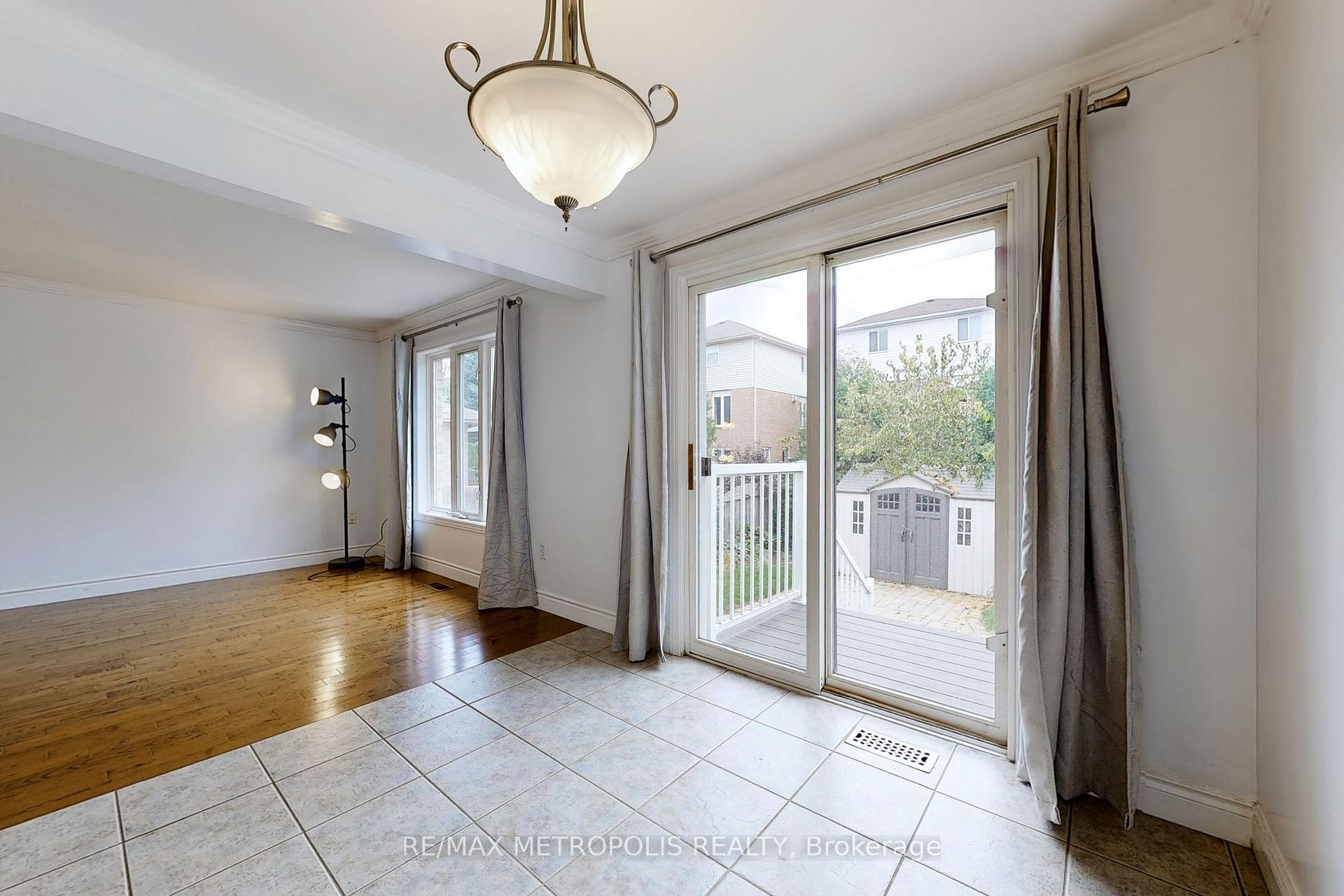 Photo 10 of Unit Upper, 109 Doyle Drive, Guelph, Clairfields/Hanlon Business Park — HOMEH