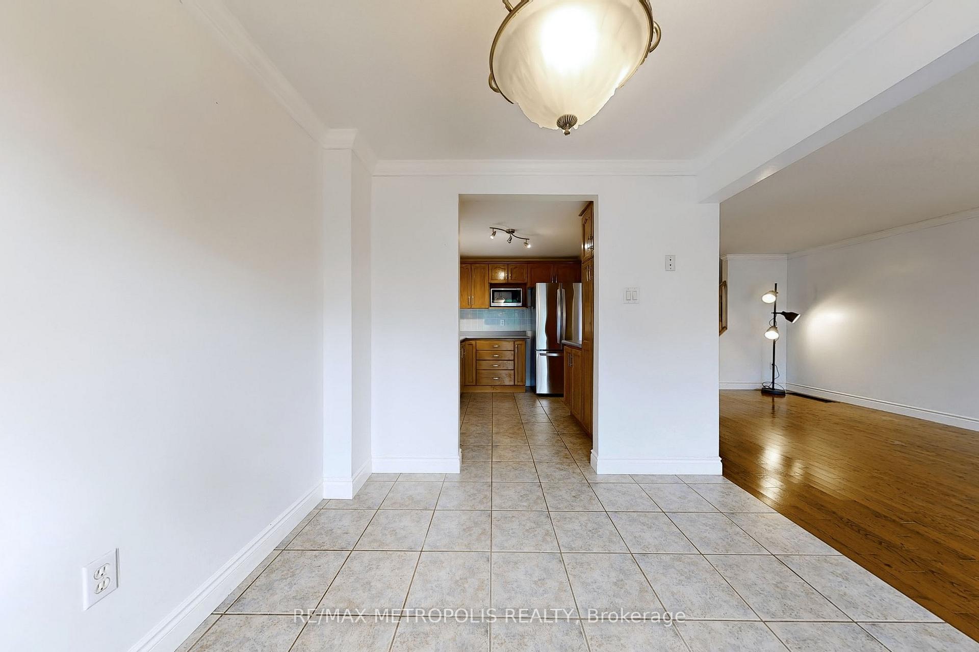 Photo 11 of Unit Upper, 109 Doyle Drive, Guelph, Clairfields/Hanlon Business Park — HOMEH