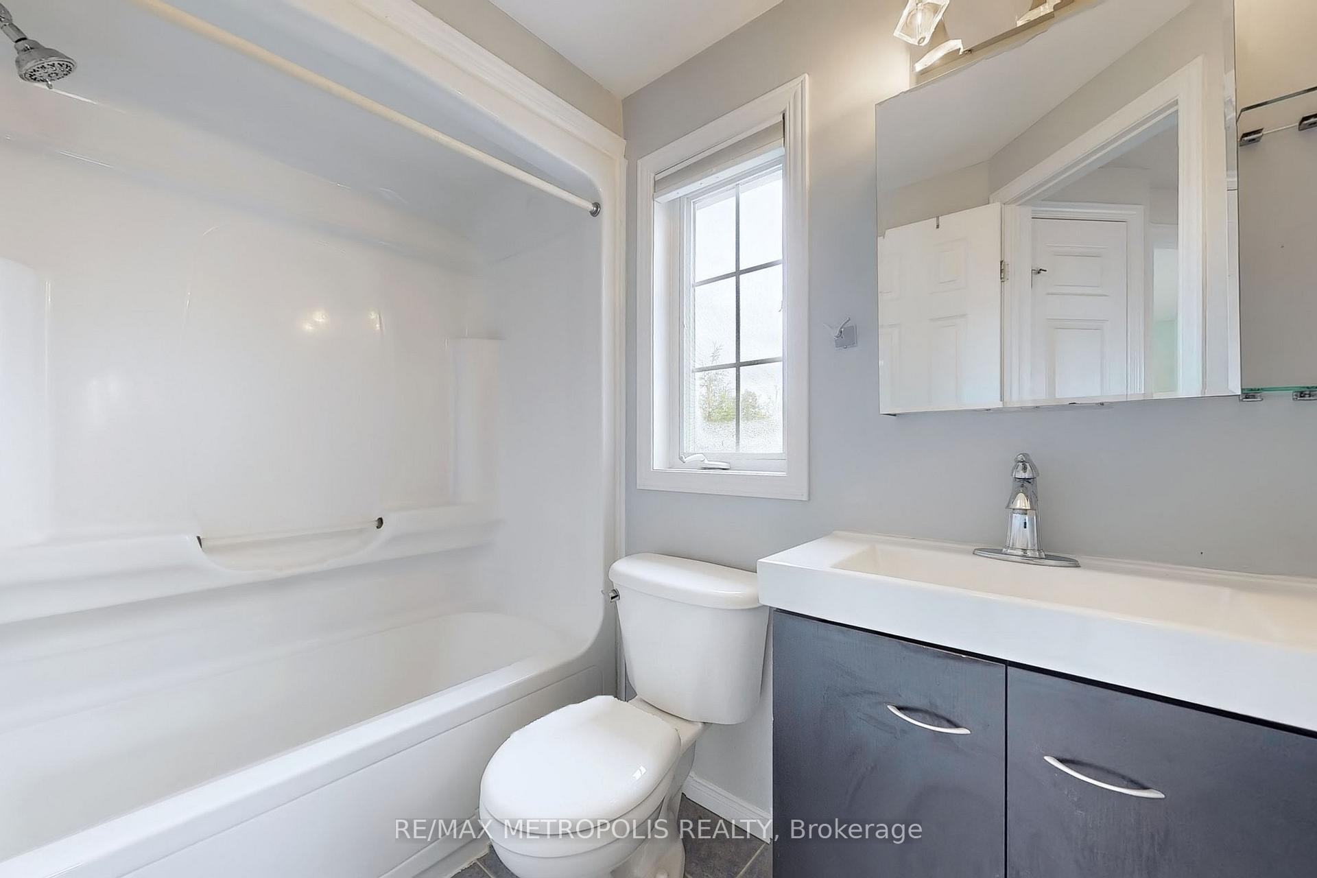 Photo 20 of Unit Upper, 109 Doyle Drive, Guelph, Clairfields/Hanlon Business Park — HOMEH