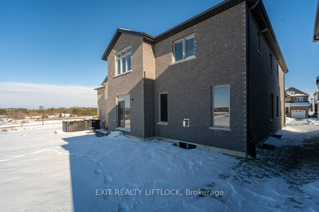 Photo 36 of 715 Latimer Way, Peterborough, Monaghan Ward 2 — HOMEH