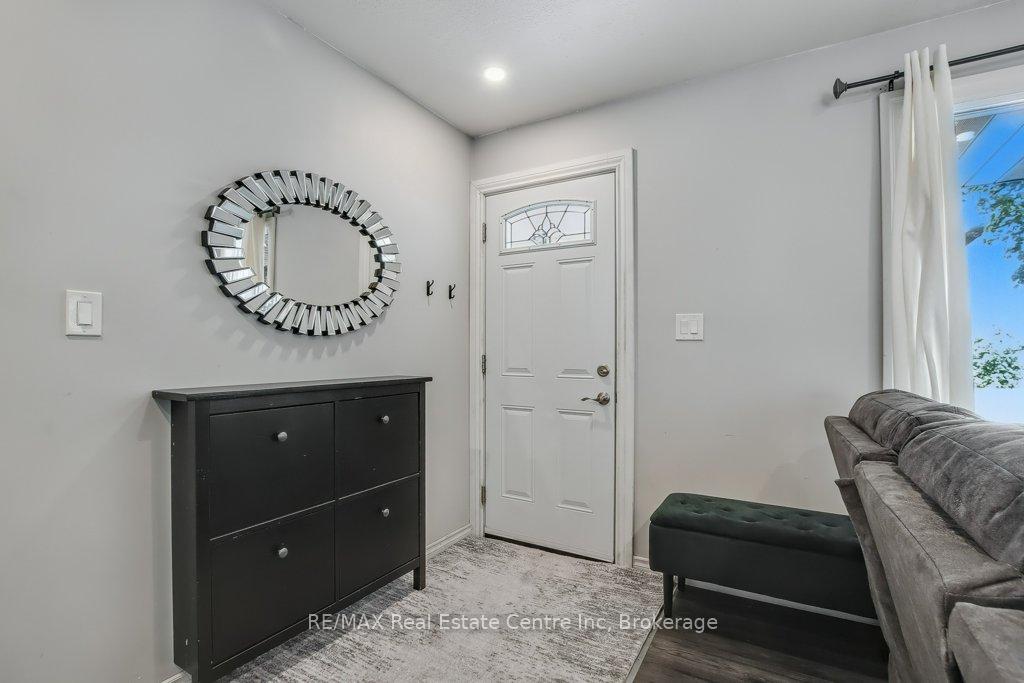 Photo 4 of 164 Willow Road, Guelph, Junction/Onward Willow — HOMEH