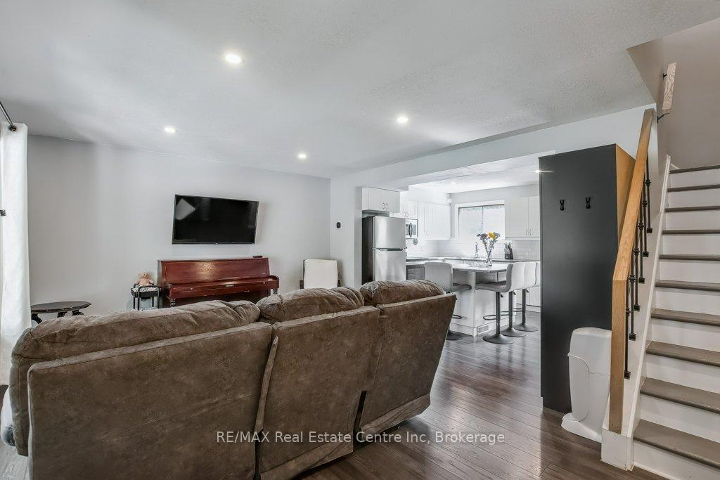 Photo 5 of 164 Willow Road, Guelph, Junction/Onward Willow — HOMEH