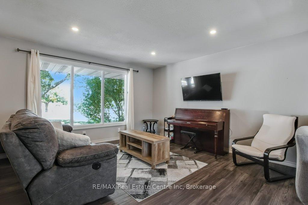 Photo 6 of 164 Willow Road, Guelph, Junction/Onward Willow — HOMEH