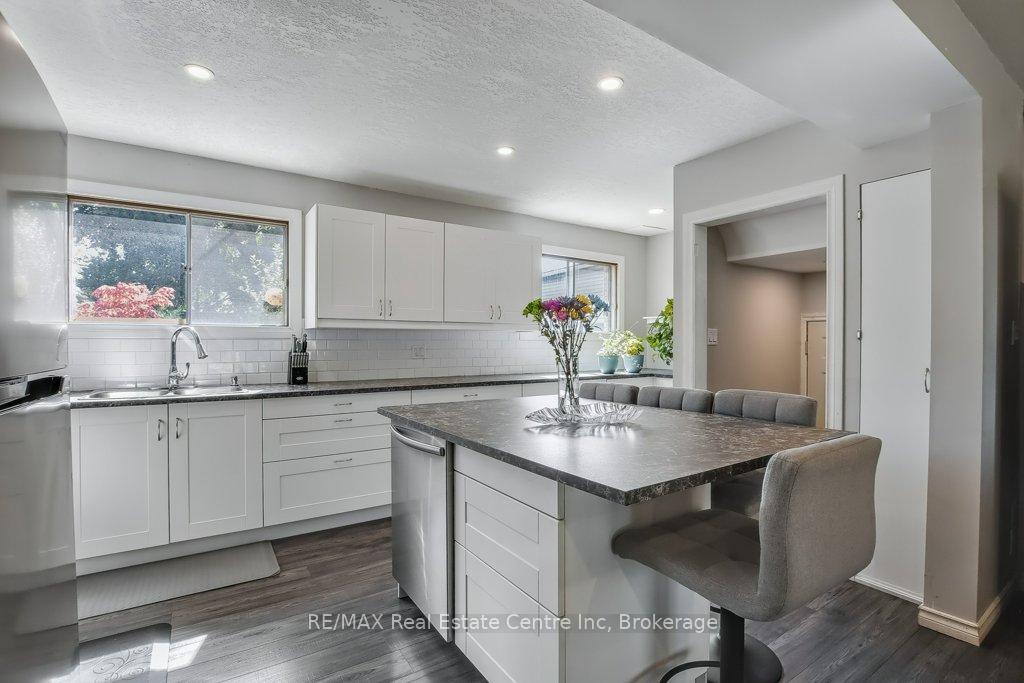 Photo 9 of 164 Willow Road, Guelph, Junction/Onward Willow — HOMEH