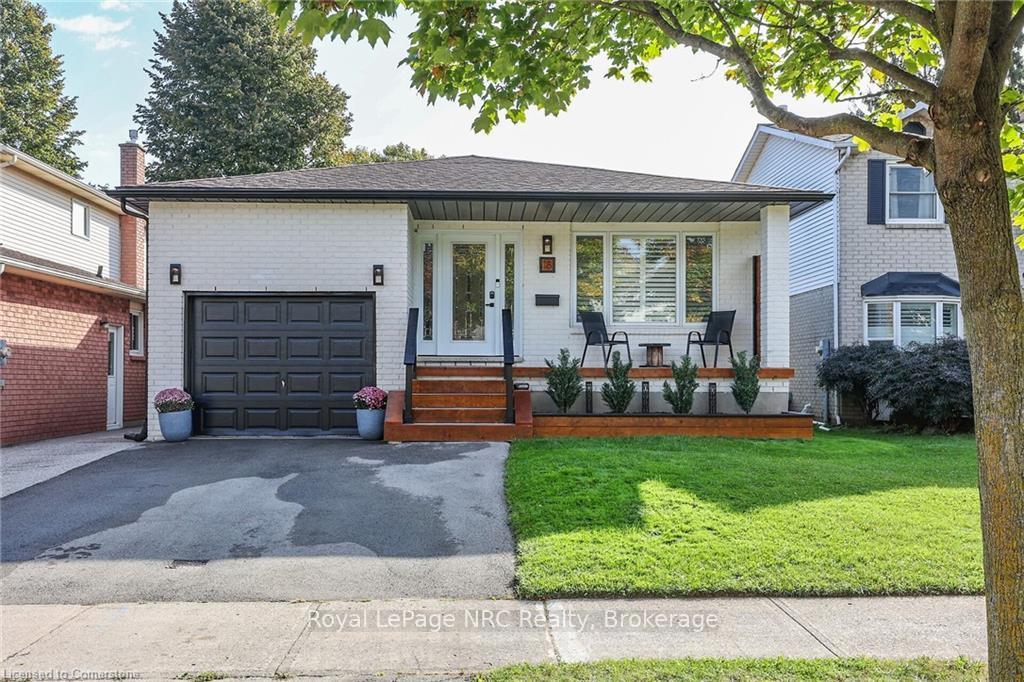 Photo 2 of 18 Merritt Crescent, Grimsby, Grimsby West — HOMEH