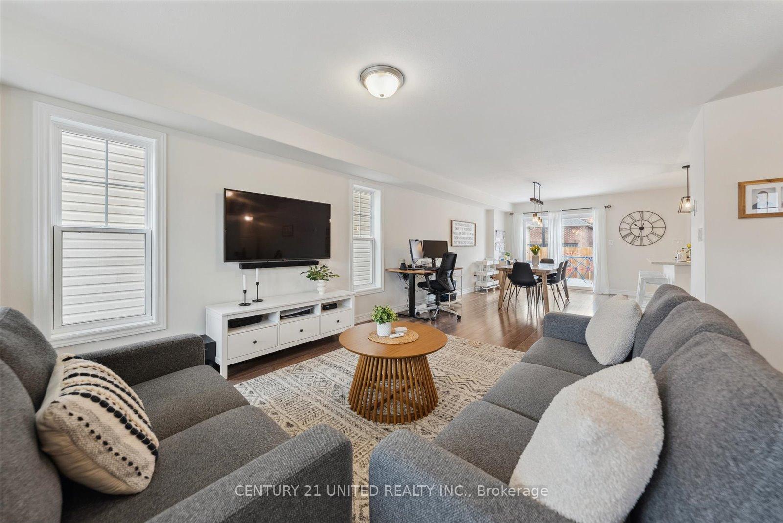 Photo 12 of 927 Broadway Boulevard, Peterborough, Northcrest Ward 5 — HOMEH