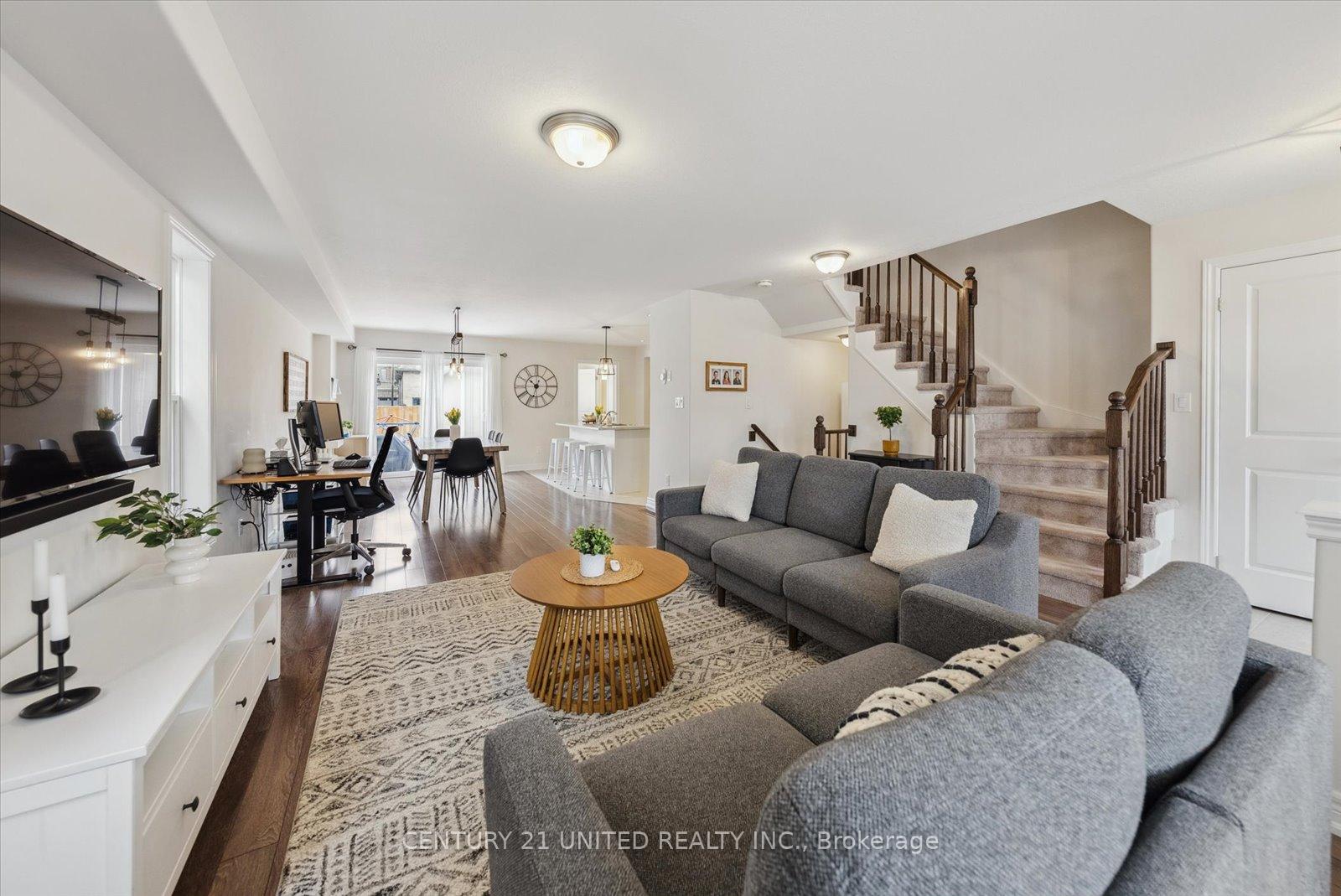 Photo 13 of 927 Broadway Boulevard, Peterborough, Northcrest Ward 5 — HOMEH