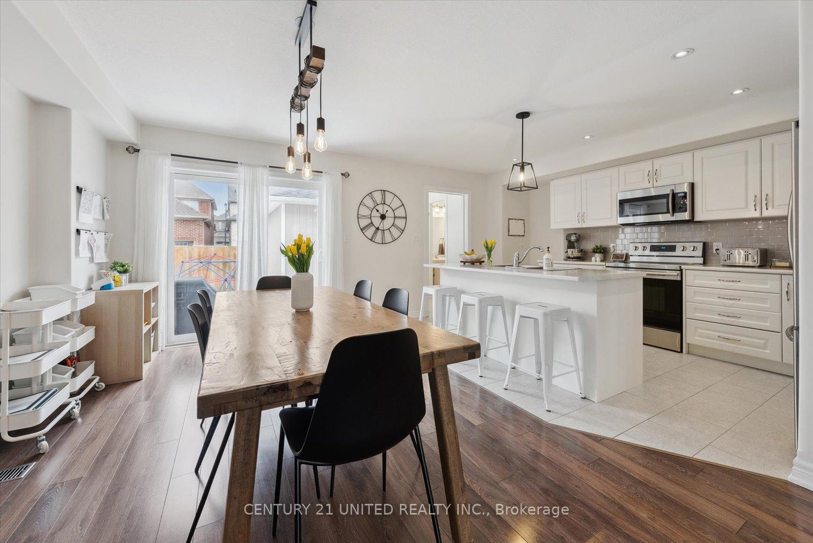 Photo 18 of 927 Broadway Boulevard, Peterborough, Northcrest Ward 5 — HOMEH