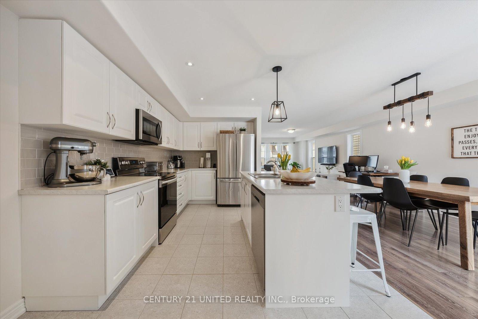 Photo 22 of 927 Broadway Boulevard, Peterborough, Northcrest Ward 5 — HOMEH