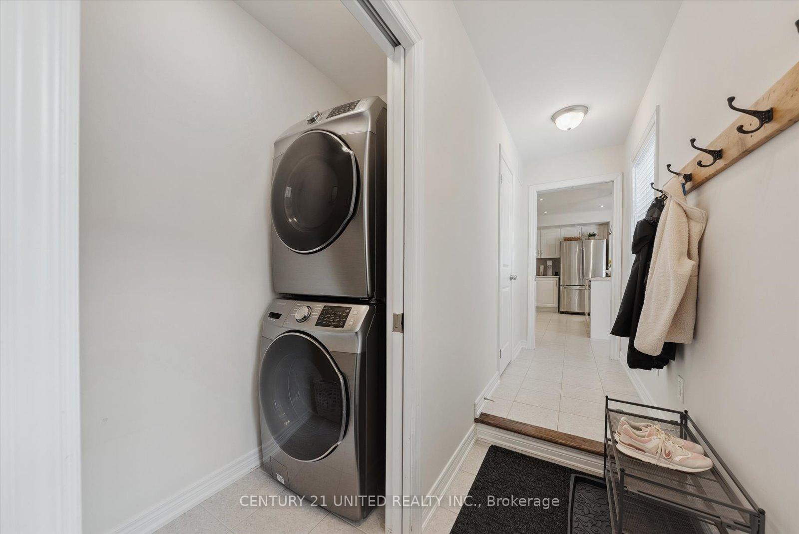 Photo 30 of 927 Broadway Boulevard, Peterborough, Northcrest Ward 5 — HOMEH