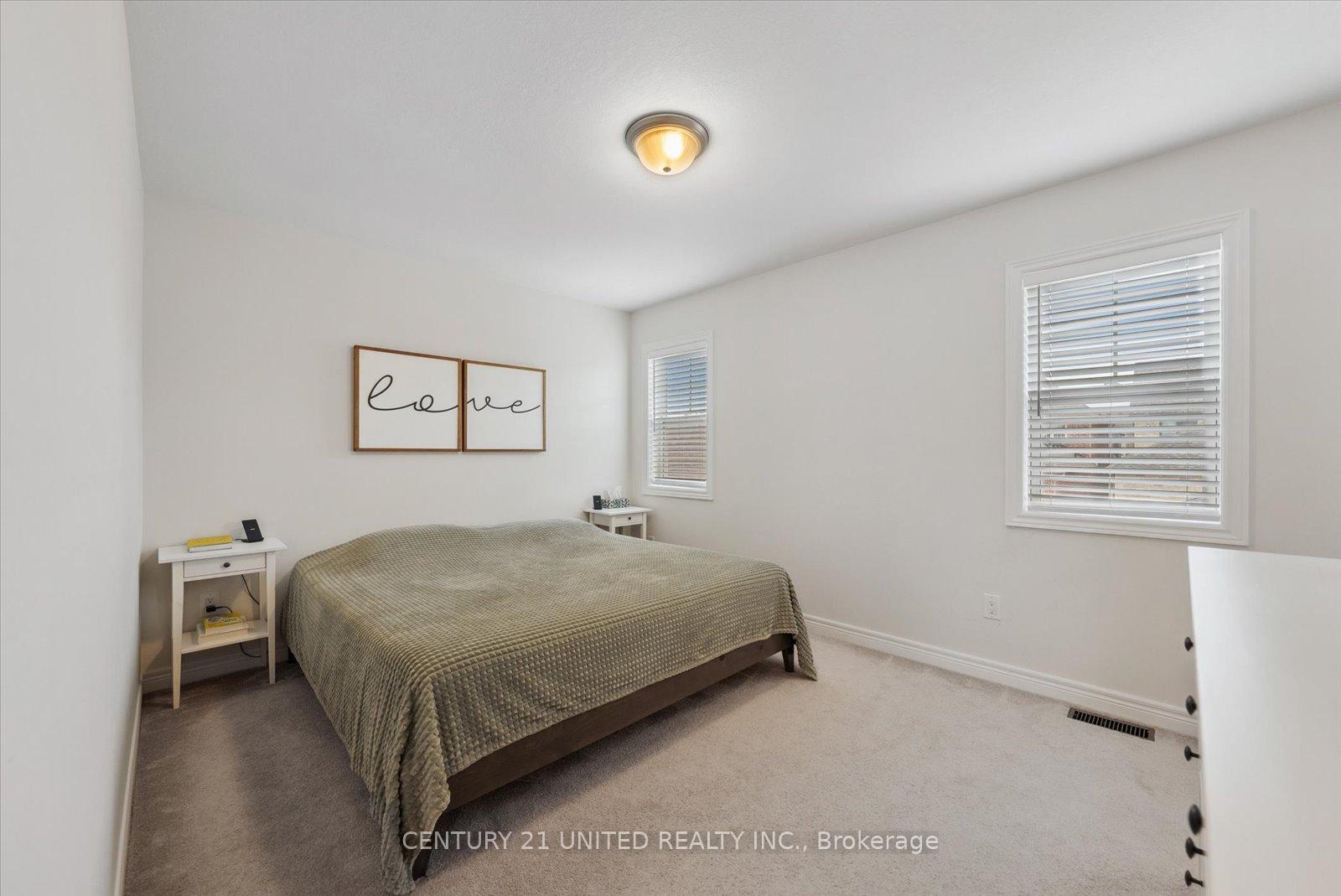 Photo 32 of 927 Broadway Boulevard, Peterborough, Northcrest Ward 5 — HOMEH