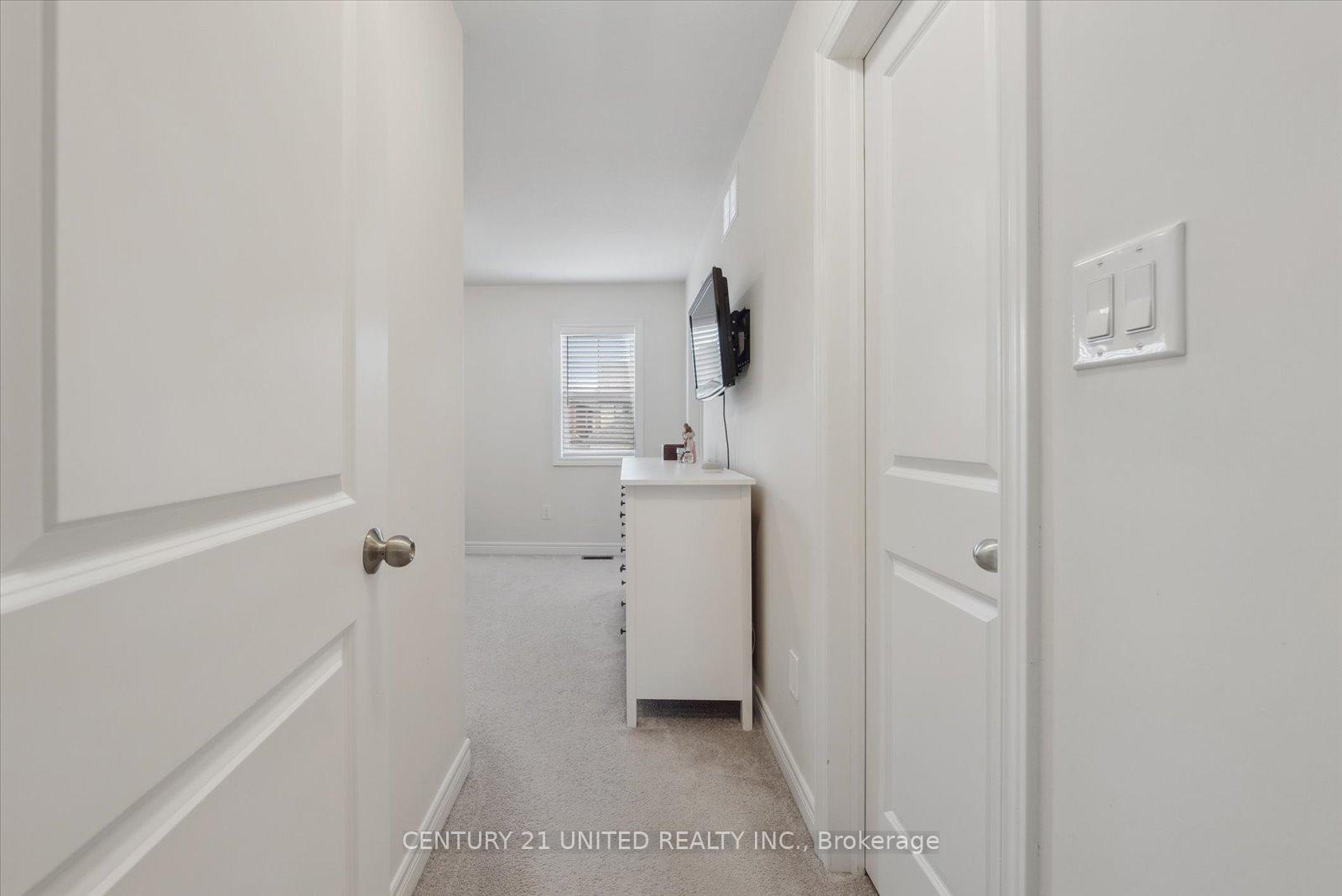 Photo 35 of 927 Broadway Boulevard, Peterborough, Northcrest Ward 5 — HOMEH
