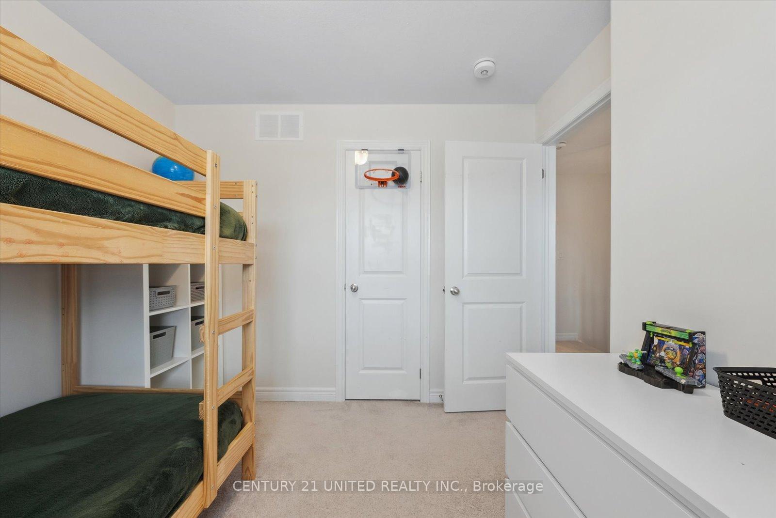 Photo 38 of 927 Broadway Boulevard, Peterborough, Northcrest Ward 5 — HOMEH