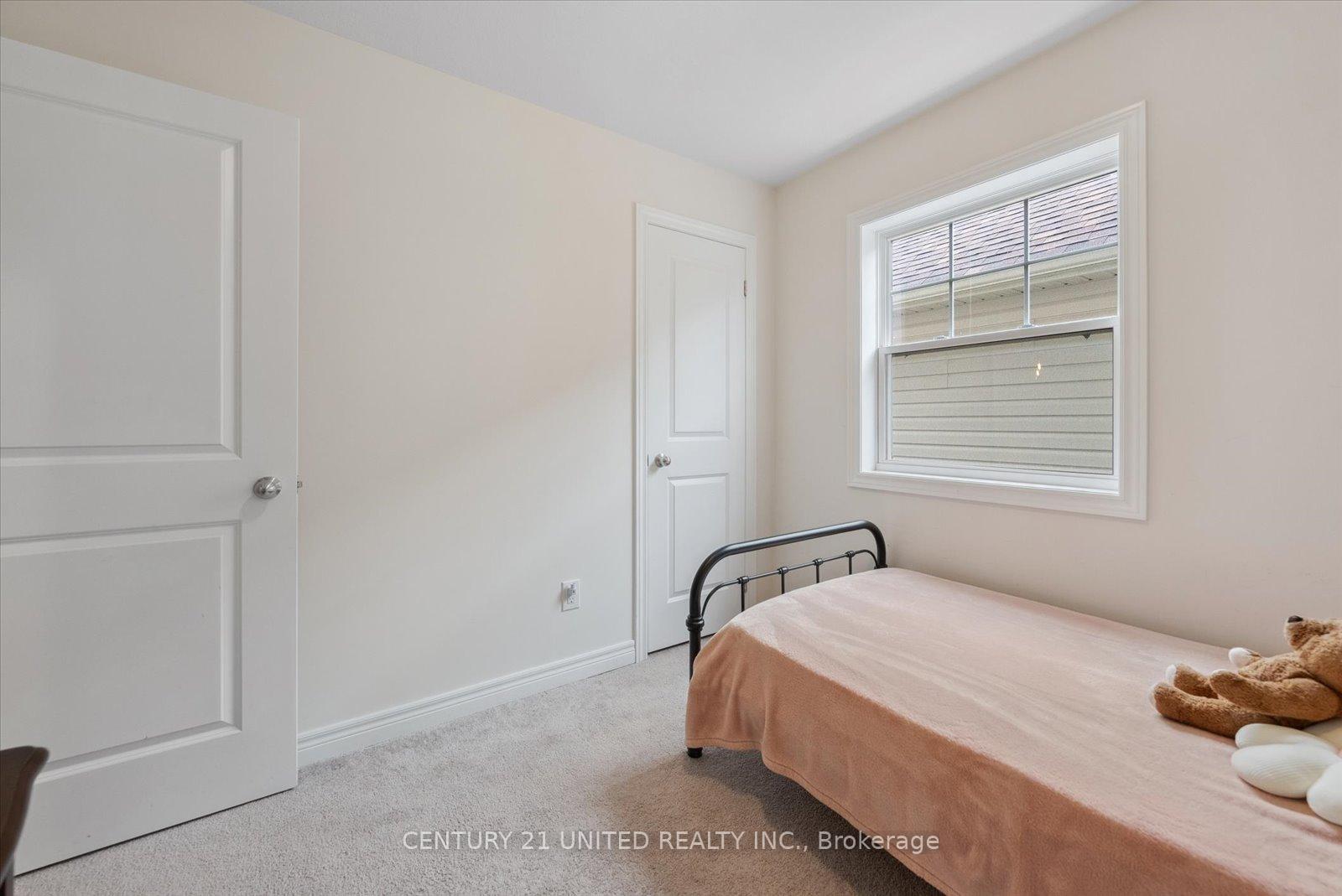Photo 42 of 927 Broadway Boulevard, Peterborough, Northcrest Ward 5 — HOMEH