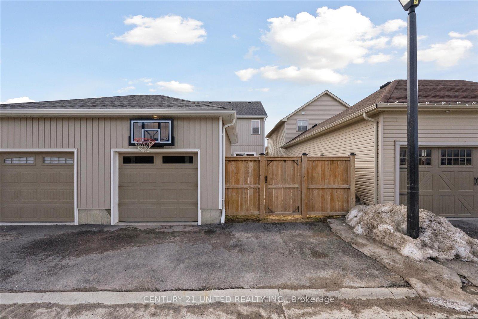 Photo 48 of 927 Broadway Boulevard, Peterborough, Northcrest Ward 5 — HOMEH